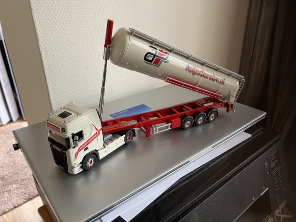 Scania nxg S highline met bulktrailer