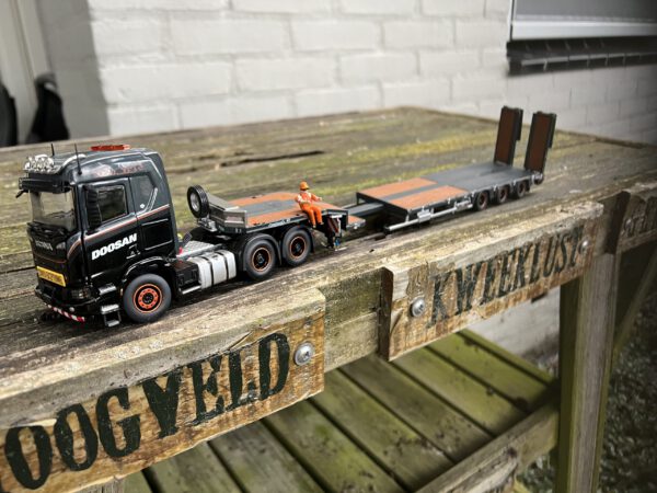 Scania NXG XT with Nooteboom semidieplader