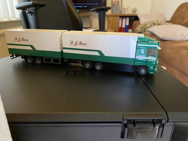 DAF XF sc met wipkar Reefercombinatie