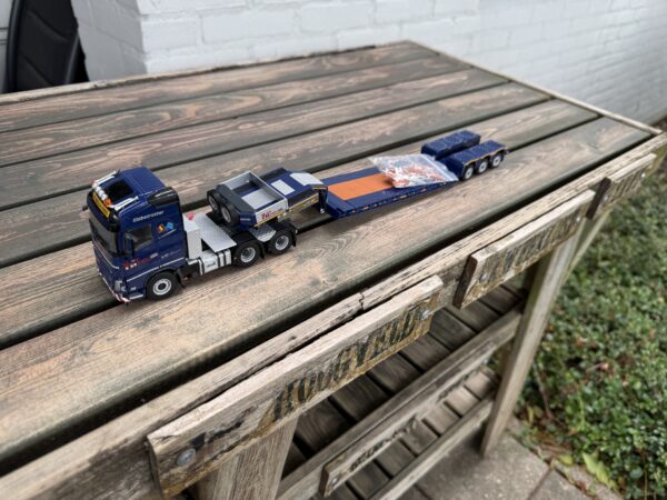 Volvo FH4 6x4 Nooteboom dieplader Max Trans