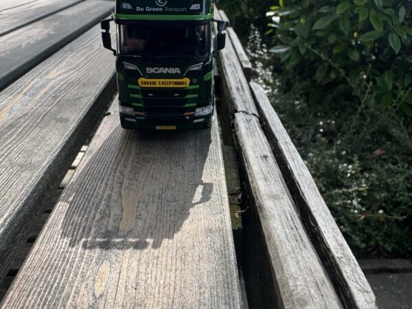 Scania Twinsteer Faymonville semiedieplader  De Groen