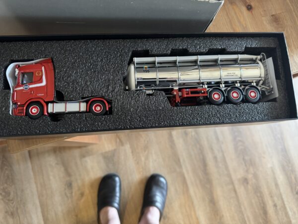 Scania nxg normal roof tanktrailer  DEKKER