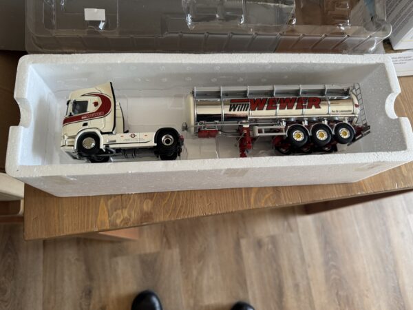 Scania nxg R highline tanktrailer  WILLI WEVER