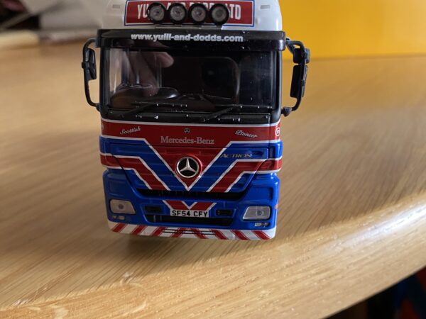 MB Actros Gigaspace Twinsteer Yull&Dodds Verenigd koninkrijk