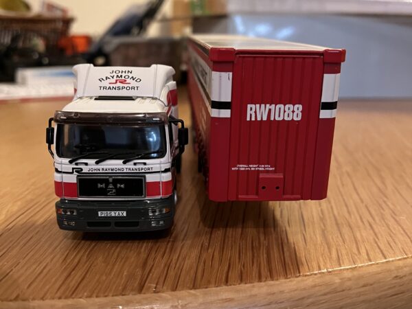 MAN Comander + tautlinertrailer  John Raymond Verenigd Koninkrijk