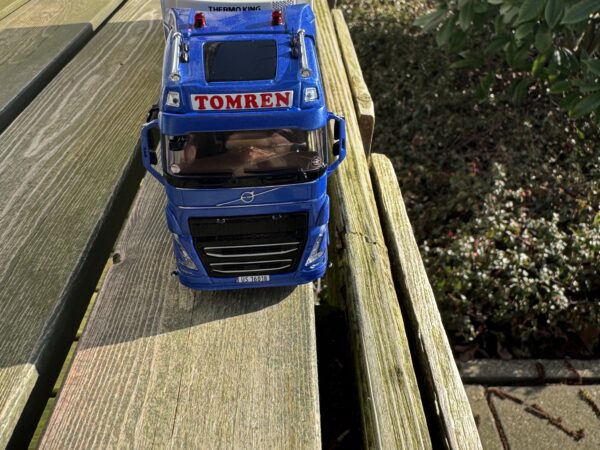 Volvo FH5 globetrotter xl Tagaxle+ 3Asser Reefertrailer  Tomren Tomra Noorwegen