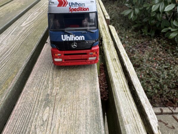 MB Megaspace + 3Asser tautlinertrailer  Uhlhorn Twistringen Duitsland