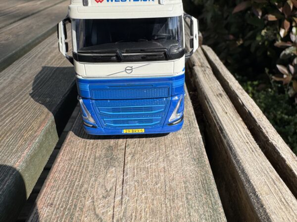 Volvo FH5 globetrotter twinsteer + semidieplader  Westdijk  Alphen a/d Rijn Nederland