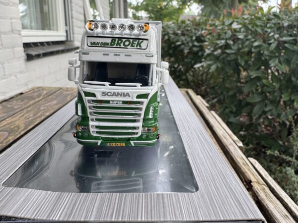 Scania R560 V8 tagaxle wipkar reeferopbouw + Certificaat exclusive Model  vd Broek Gendt Nederland